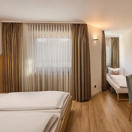 فندق Partner Berliner Hof 3*
