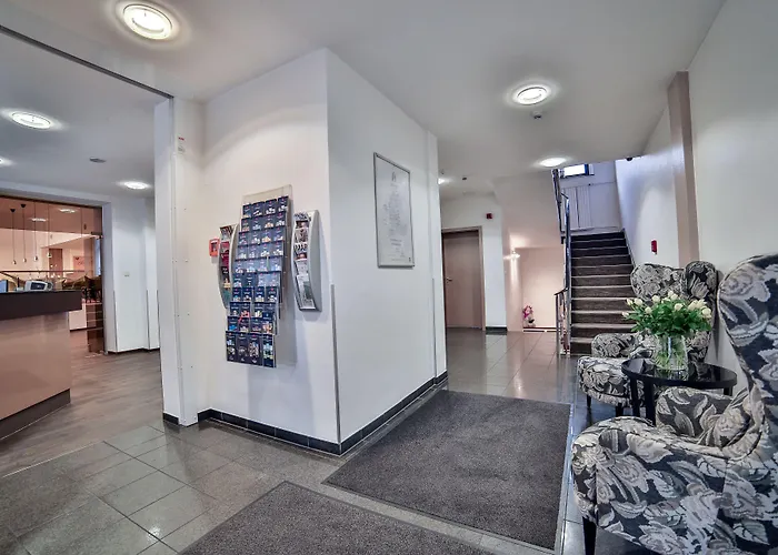 Partner Berliner Hof Hotel 3*