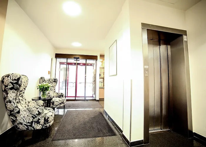 Partner Berliner Hof Hotel 3*